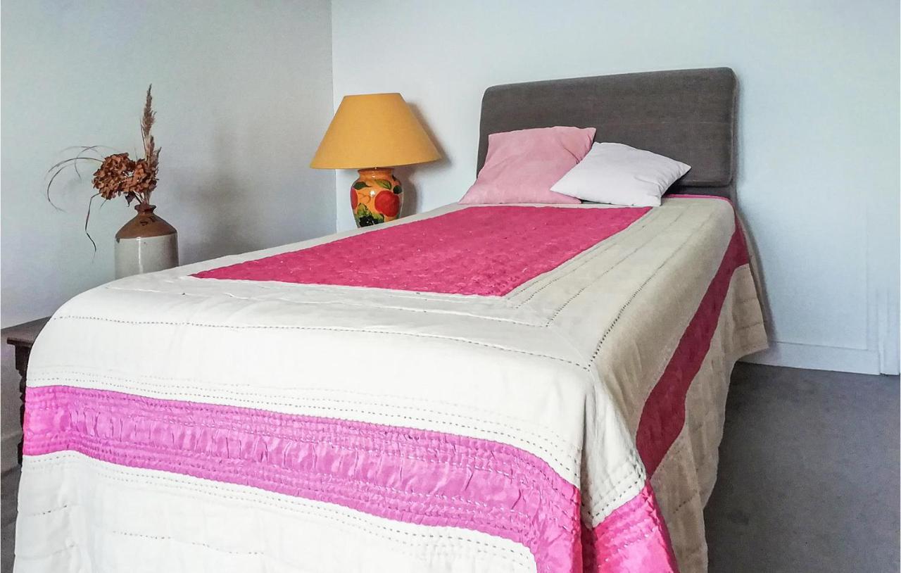 Lovely Home In Cadouarn With Wifi Séné Zewnętrze zdjęcie